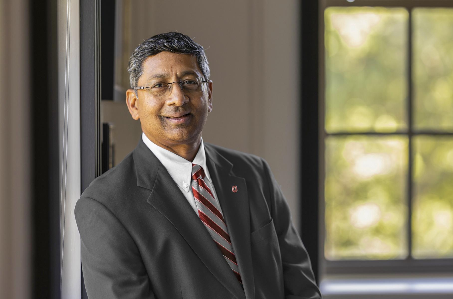 Dr. Ravi Bellamkonda headshot
