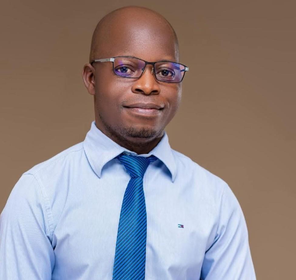 Glad Mopiwa headshot